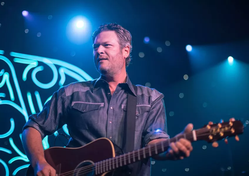 blake shelton is opening a new restaurant in orlando