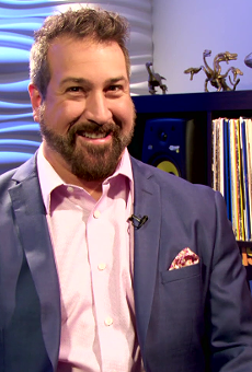 Joey Fatone says he's opening a hot dog stand in the Florida Mall