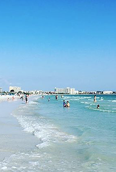 Florida beaches close for swimming because of poop water