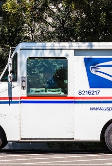 Florida businesses hoping bipartisan bill will give $25 billion in stimulus to Postal Service