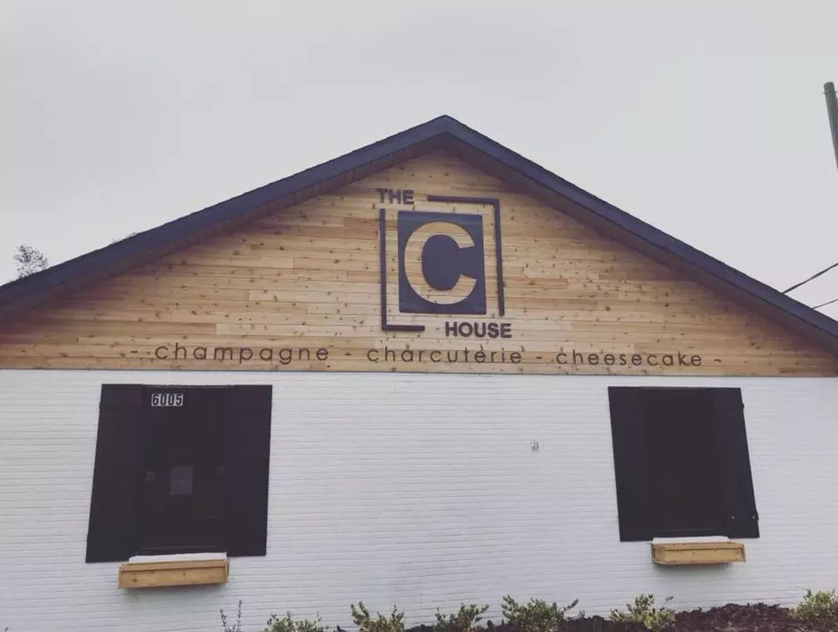 A new restaurant in Tampa is only selling food that begins