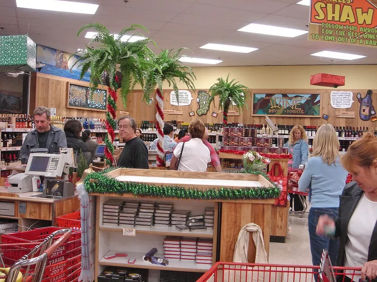 Trader Joe S Confidential A Texan Employee Worries The Company Isn T Taking Coronavirus Safety Seriously Blogs