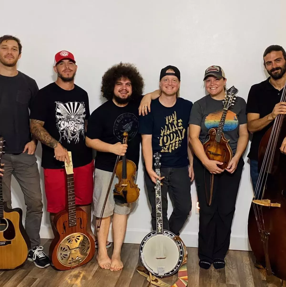 Young Orlando string band FiddleRat bring old-time revelry to RockPit Brewing's second anniversary - Vimarsana News