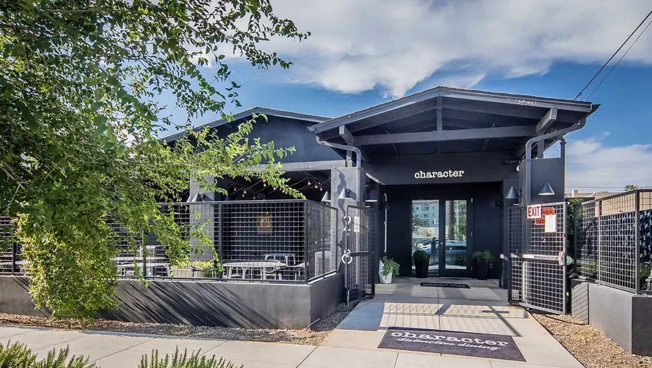 Cafe Review: Two New Phoenix Restaurants That Swing Big