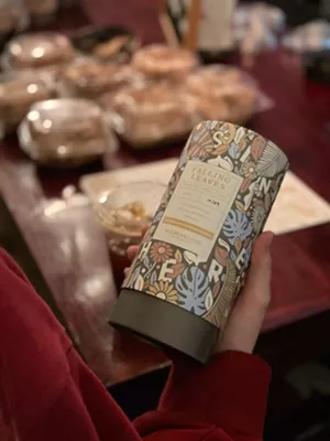With notes of pecan pie and apples, Falling Leaves is the perfect autumn coffee. - WILDERBLOOM COFFEE ROASTERS