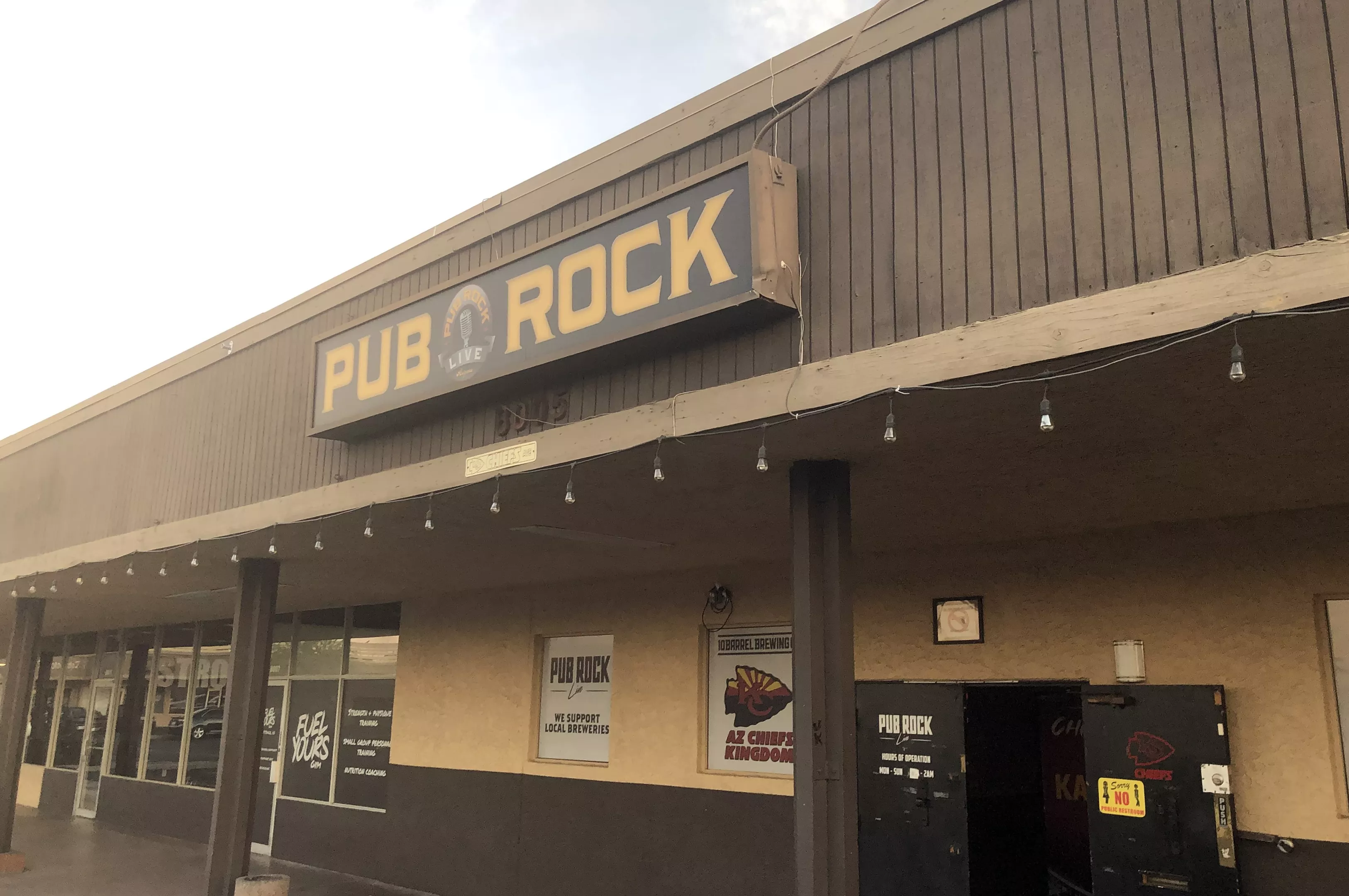 Why Some Phoenix Venues Aren T Requiring Covid 19 Vaccinations Or Negative Tests Phoenix New Times