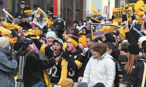 52_cov_steelers_parade.jpg