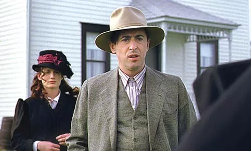 Down on the farm: Elizabeth Reaser and Alan Cumming