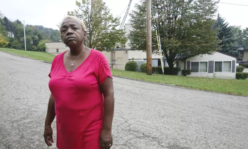 Katharine Lee describes the situation at the Bry-Mard Apartments as a "hot mess." - PHOTO BY HEATHER MULL