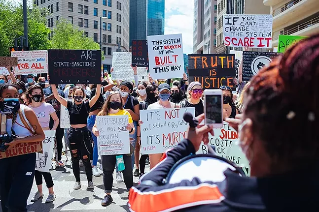 Thousands gather in Downtown Pittsburgh on Sat., May 30 to protest the death of George Floyd. - CP PHOTO: JARED MURPHY