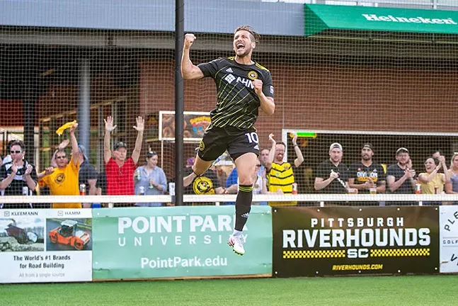 River Hound Russell Saselone Photo: Chris Kauger