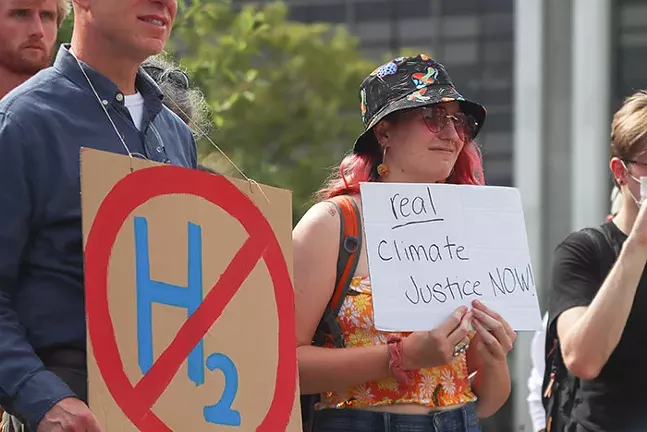 Student-led rally marches through Oakland to demand climate justice (8)