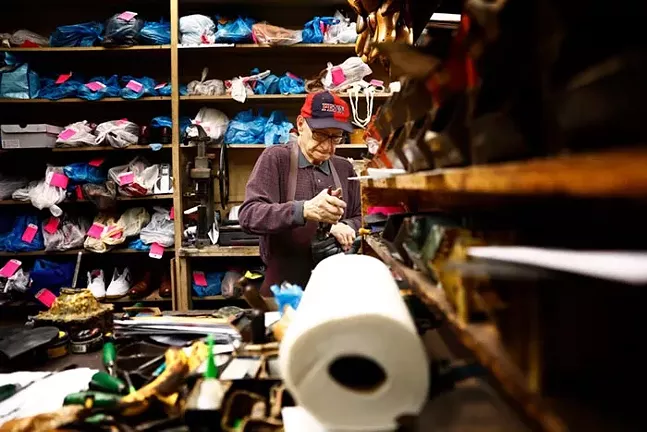 A “Pittsburgh institution” prepares to shutter after 48 years
