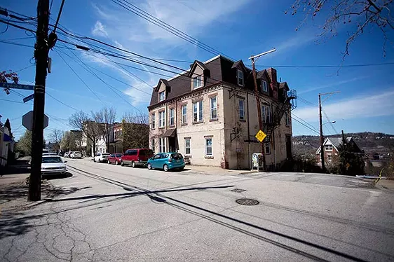 The building at 3447 Melwood Ave. in Polish Hill will likely be remolded into luxury apartments. - CP PHOTO BY JOHN HAMILTON