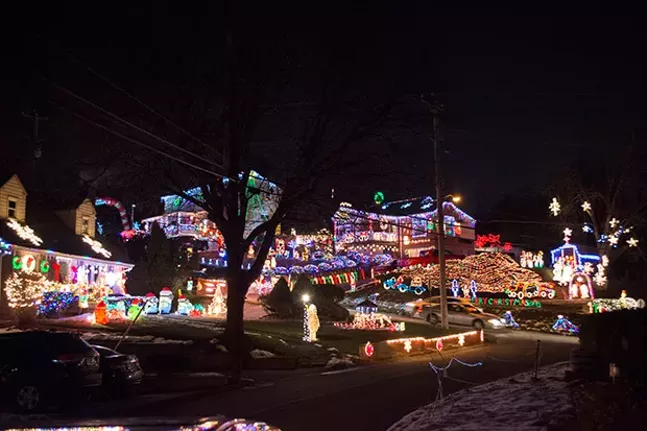 sites from a christmas vacation themed christmas display cousin eddie christmas display