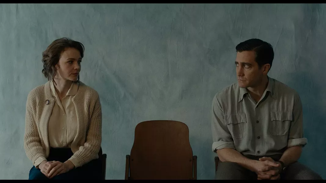 Carey Mulligan and Jake Gyllenhaal in Wildlife - IFC FILMS