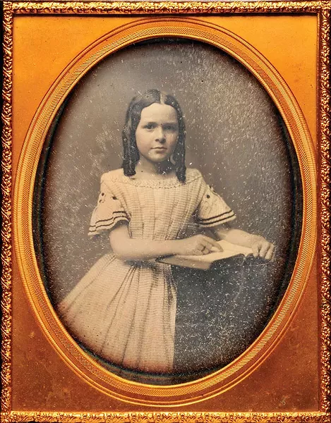 IMAGE COURTESY OF PHOTO ANTIQUITIES
