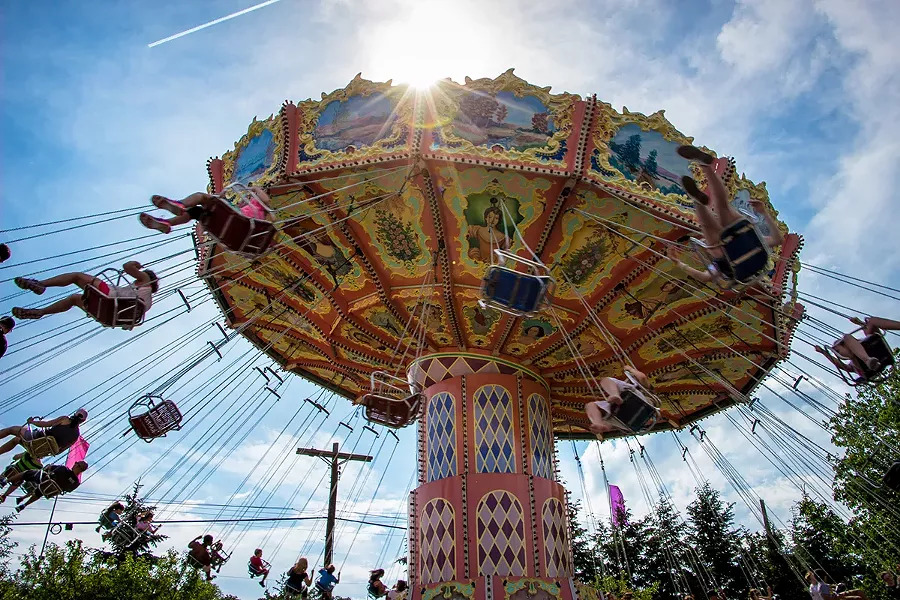 Summer fun at Kennywood: The cover photo of this week's Pittsburgh City Paper - PHOTO BY @FEATHERINTHEWILD
