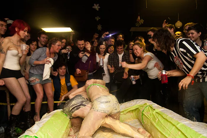 Valentine's Pudding Wrestling Massacre - ROB DE LA CRETAZ