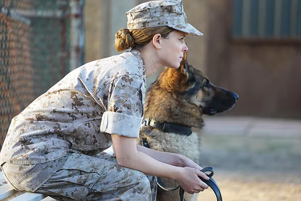 Marines Megan Leavey (Kate Mara) and Rex