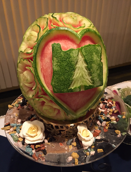 If only Oregons electorate were more swayed by watermelon sculpture. Republicans OWN that issue.