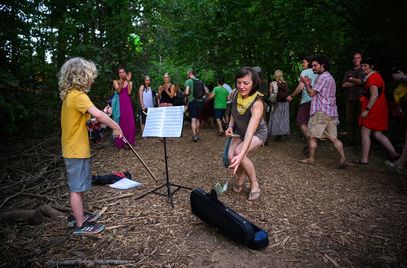 Good Afternoon, News: Salman Rushdie Attacked, Stocks Looking Good, and Glowing Pickathon Pics - Vimarsana News