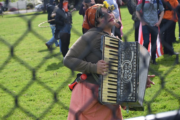 An accordion player during the right-wing speeches