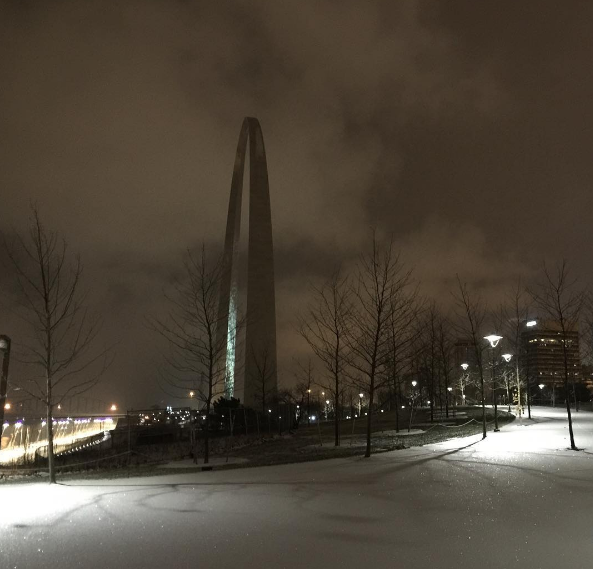 10 Photos That Capture the Beauty of This Winter&#39;s First St. Louis Snowfall | Arts Blog