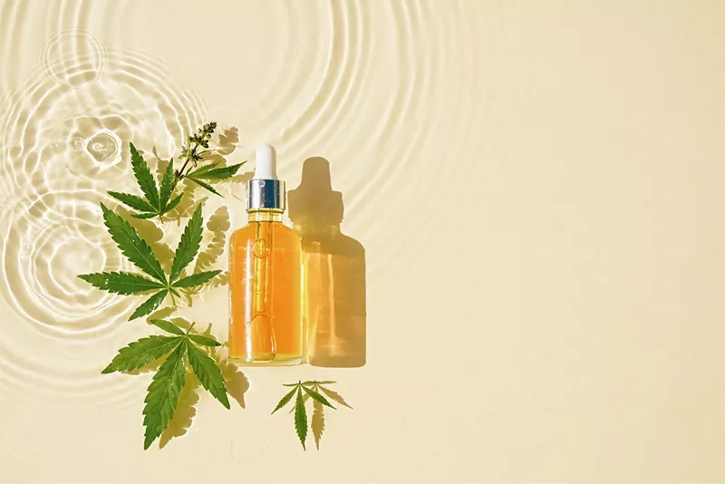cbd_oil_leaves.jpg