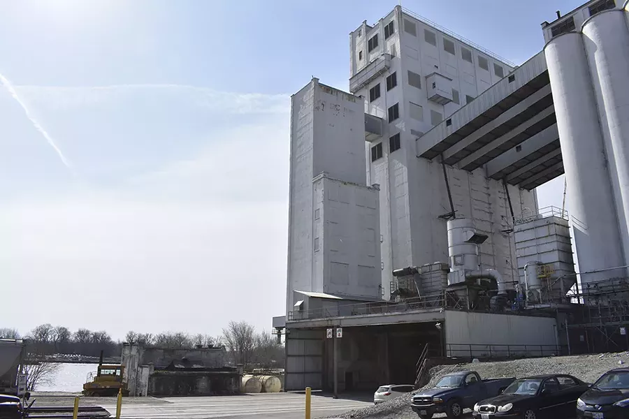 Italgrani USA mills semolina flour for pasta at its riverfront headquarters in south St. Louis' Patch neighborhood. - DOYLE MURPHY