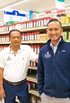 Suchin and Shayn Prapaisilp are adding spice to St. Louis area food pantries.