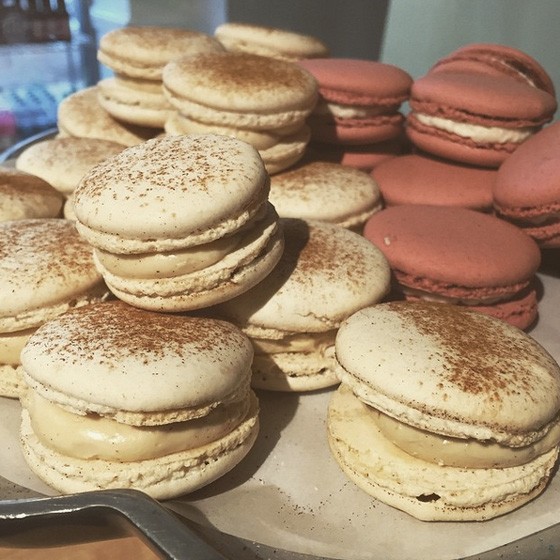 Holiday macarons at Crepes, Etc. | Instagram/@crepesstl