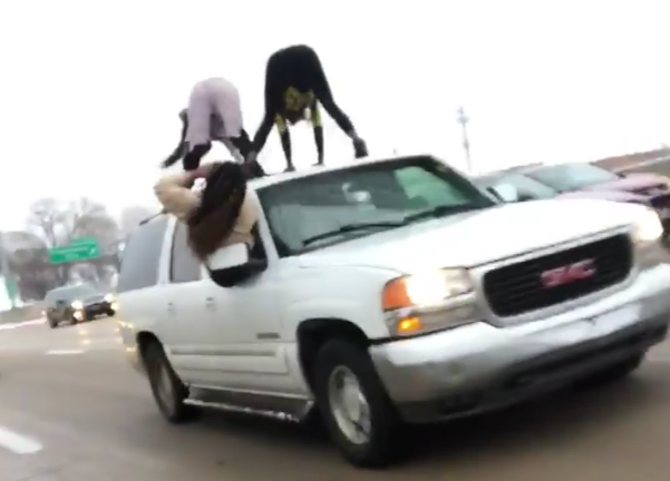 Wild St Louis Ladies Twerk On Suv S Roof As It Rolls Down The Highway Music Blog