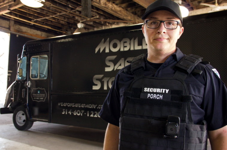 brinks armored guards