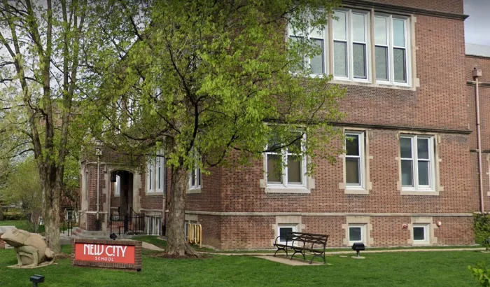 Louis school cancels classes after learning student is sister of coronavirus patient
