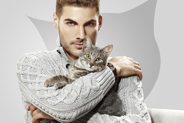 Sexy Men With Cuddly Kittens Pose For Tenth Life Cat Shelter S Tomcats