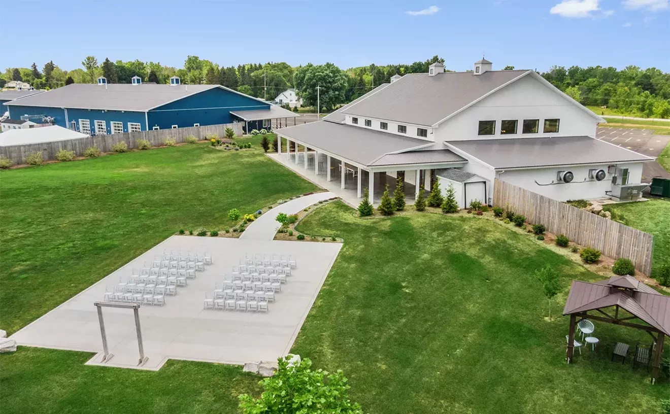 Best Wedding Venue: Pomona at Blue Barn
