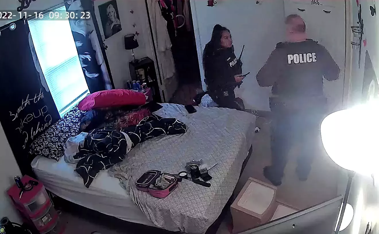 Greece woman claims parole officers stole $6,000 from her closet