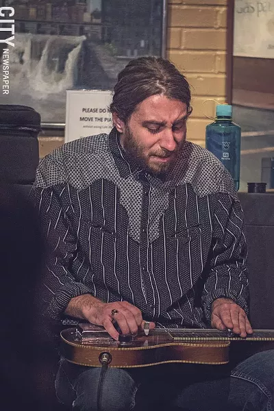 music_feature1-4.jpg