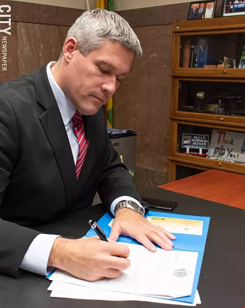 signing.jpg
