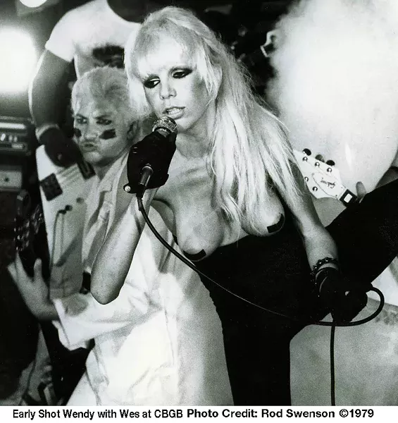 weswithwendycbgb1979_photorodswenson.jpg