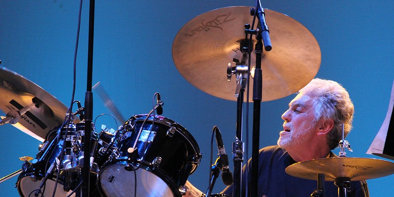 Steve Gadd is one of several Eastman School  graduates to receive a 2023 Grammy nomination.