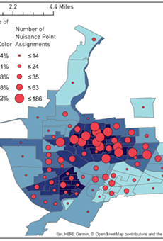 This map of Rochester shows census tracts by percentage of residents that are people of color and the number of nuisance point assignments in those areas.