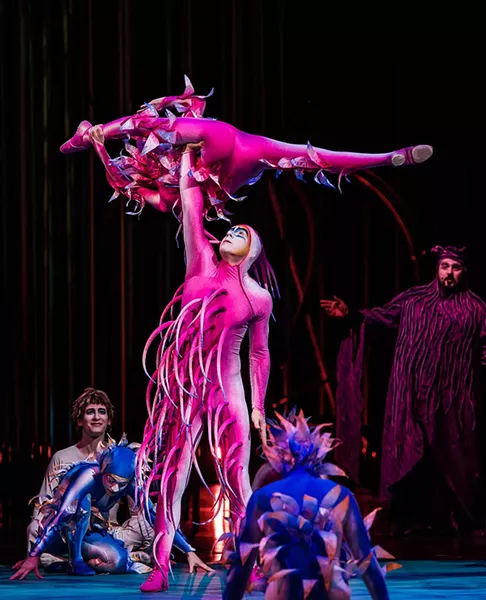 MARTIN GIRARD / SHOOTSTUDIO.CA COSTUMES: EIKO ISHIOKA © 2014 CIRQUE DU SOLEIL