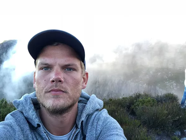 FACEBOOK, AVICII