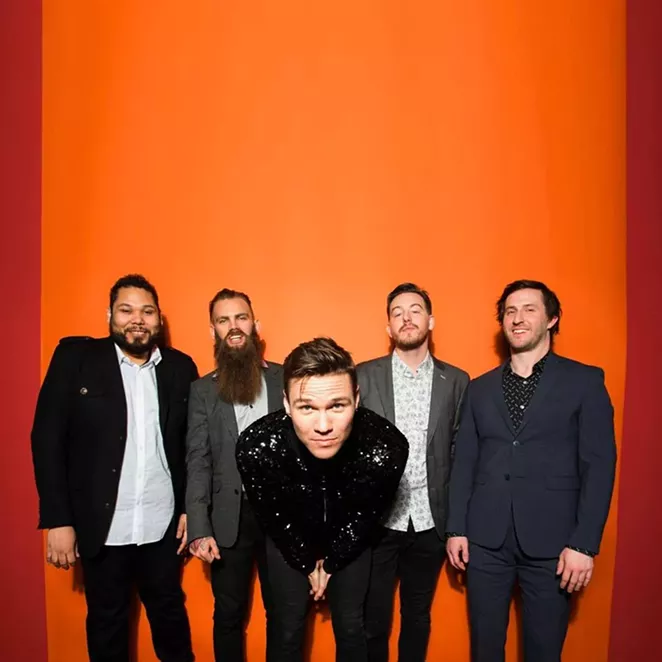 FACEBOOK / DANCE GAVIN DANCE