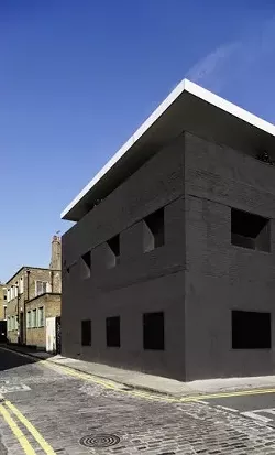THE DIRTY HOUSE / ADJAYE ASSOCIATES