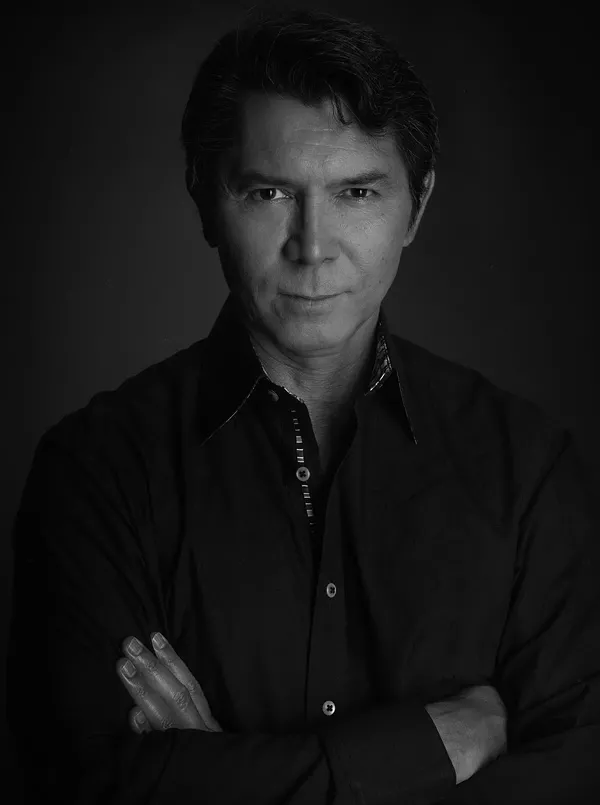 Lou Diamond Phillips - MANFRED BAUMANN