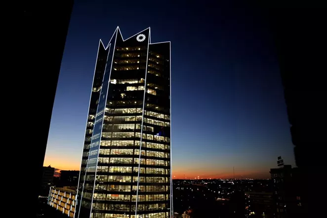 The Frost Bank tower taken from Geekdom on Tuesday, Sept. 17, 2019. - BEN OLIVO / SAN ANTONIO HERON