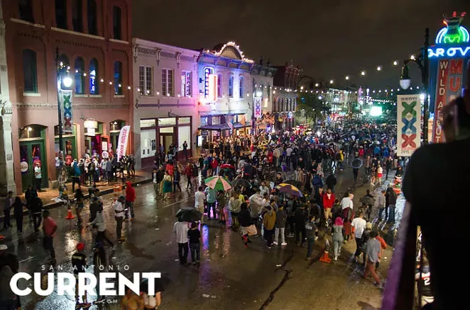 6th Street during SXSW 2015 - JAIME MONZON